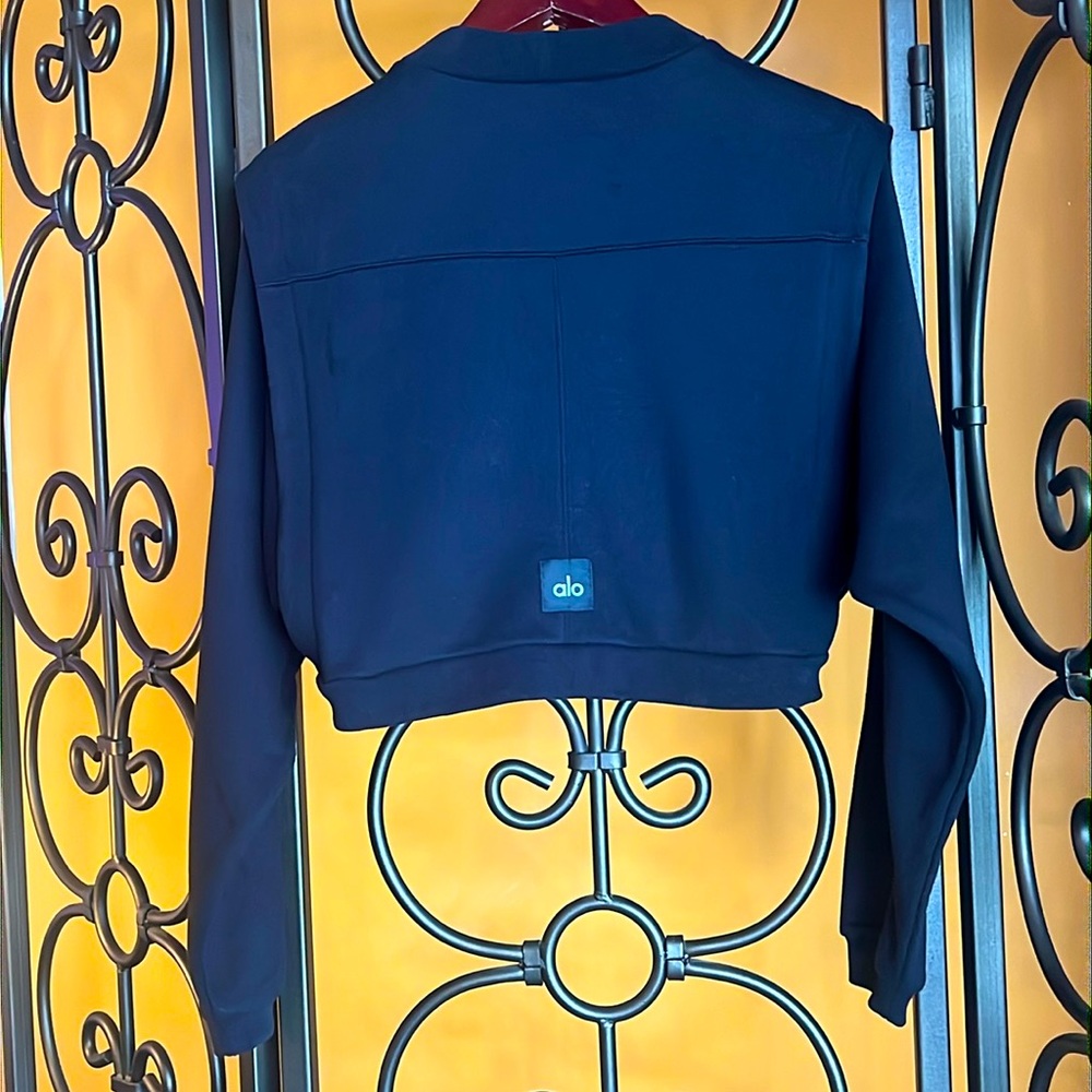ALO Fresh Cropped Cover Up Sweatshirt - Picture 3 of 12